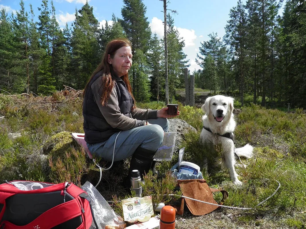 Pause, Rast, Brotzeit, bei der Wanderung in Schweden